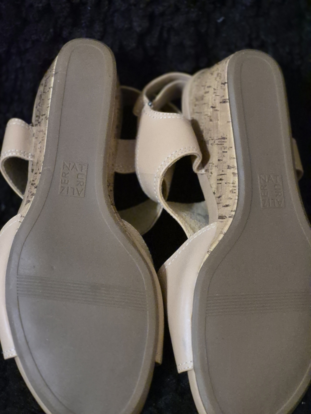 Naturalizer Women's Beige Leather Sandals - Picture 3 of 5